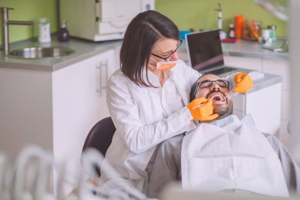 Best Dentist for Tooth Abscess  in Moosup, CT